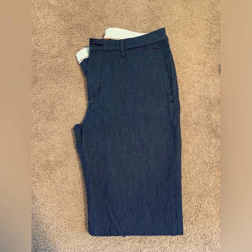 Men’s blue & white striped khakis
